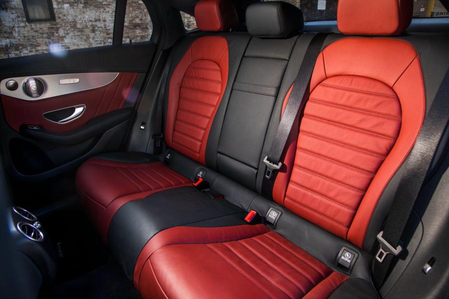 Интерьер Mercedes-AMG GLC43 4Matic Coupe (C253) 2016 года  (NA) (фото 4 из 32)